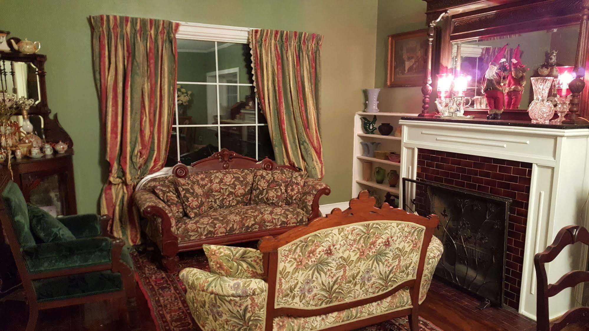 Bed & Breakfast Somewhere In Time Bed And Breakfast